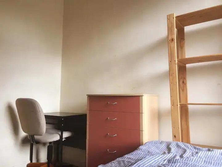 Single Room - Town & University Nearby, 24H Bus, Airport-Linked Manchester Kültér fotó