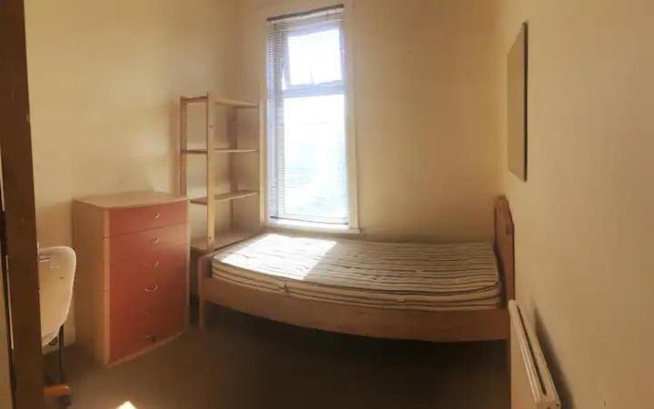 Single Room - Town & University Nearby, 24H Bus, Airport-Linked Manchester Kültér fotó
